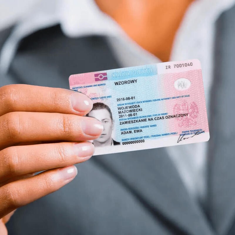 Электронные карты побыта CUKR: как цифровизация изменит жизнь украинцев в Польше с 2026 года